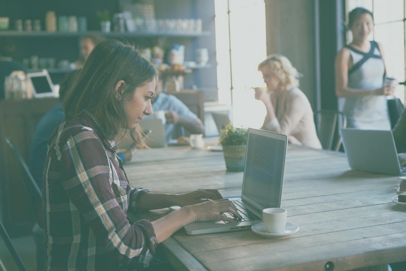 Espace de travail ravenshale dédié à la formation sur les bases du budget